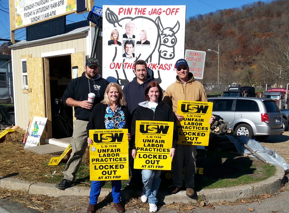Steelworkers’ union may cut strike pay for 2,200 lockedout workers