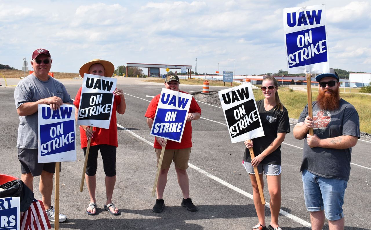 UAW strike: Workers remain on picket lines as 'extra measure of caution'