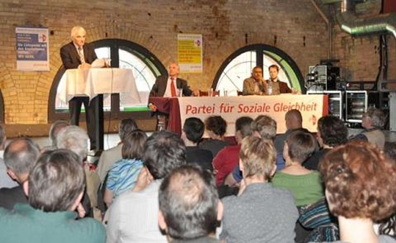 Die Wahlversammlung der PSG in der Berliner Kulturbrauerei