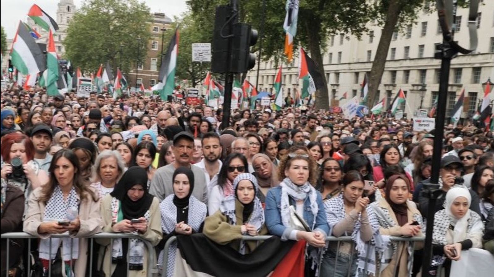 Eine Viertelmillion marschieren in London, um sich dem Völkermord im Gazastreifen zu widersetzen und die palästinensische Nakba zu begehen