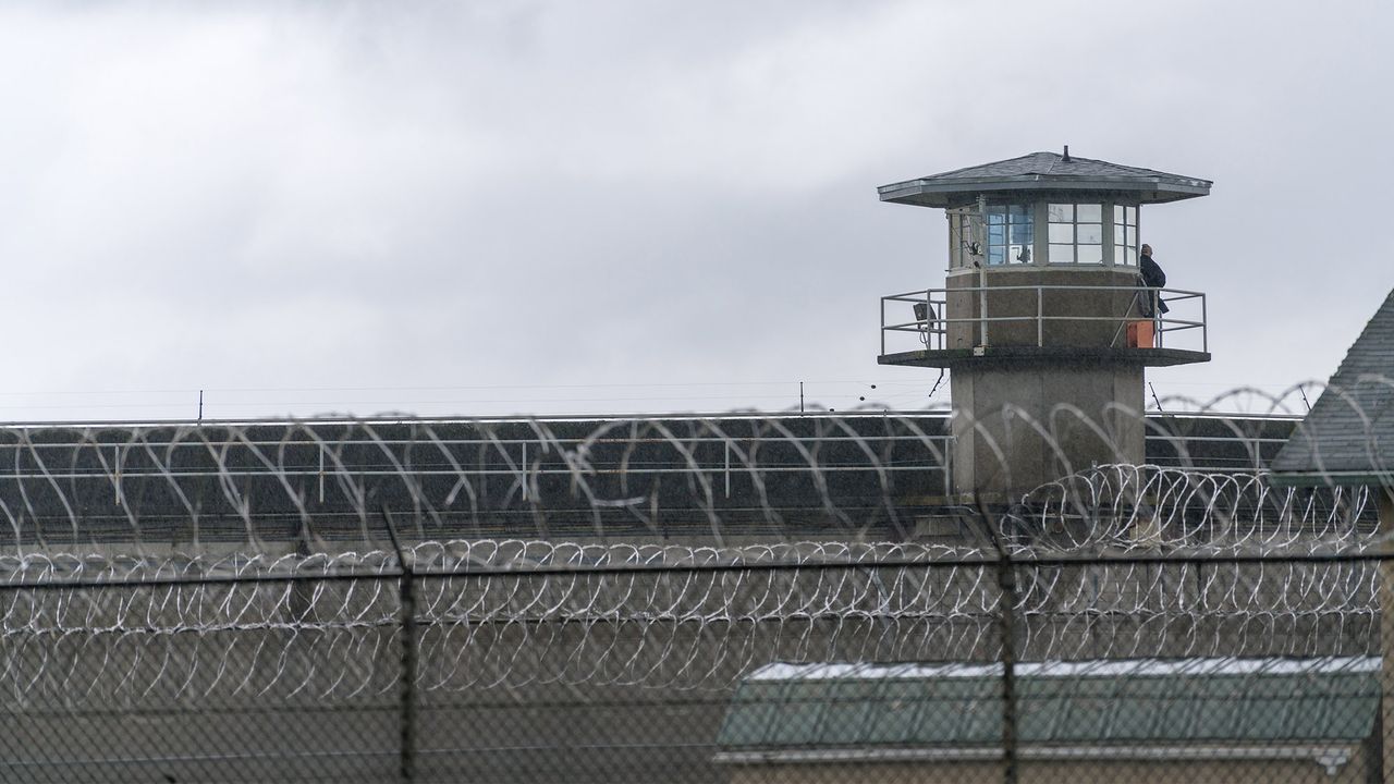Covid 19 Outbreak In New York Prisons Threatens Lives Of Thousands