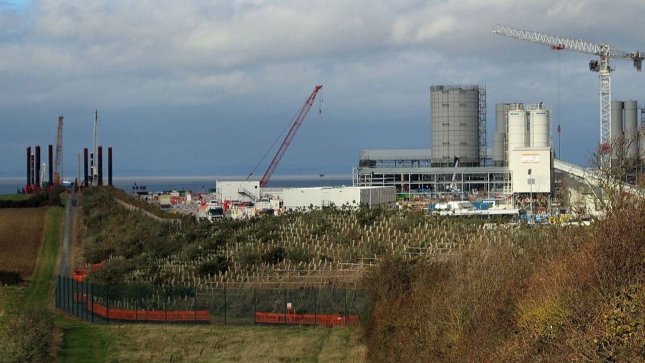 wsws.org - Construction workers at Hinkley Point C nuclear plant locked out after safety protest