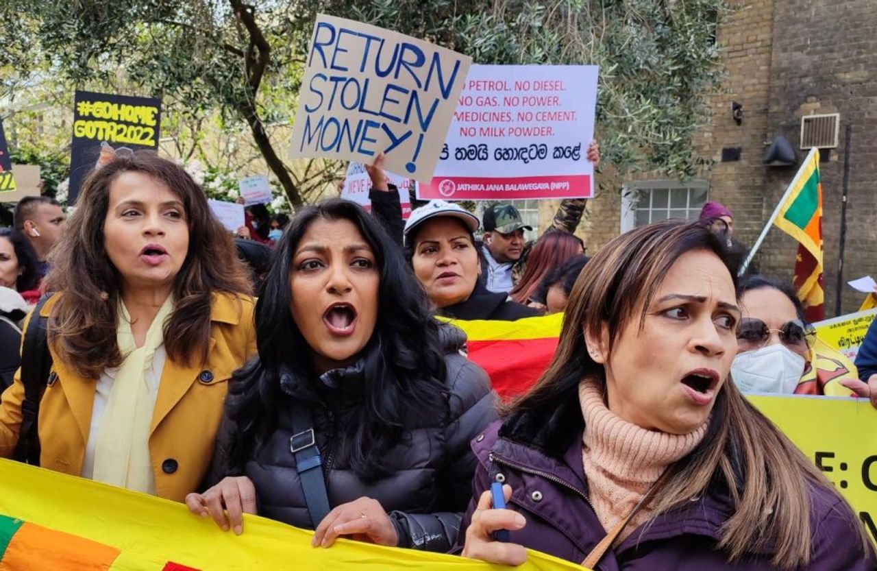 Protesters outside Sri Lankan High Commission in London speak on social and  political crisis - World Socialist Web Site