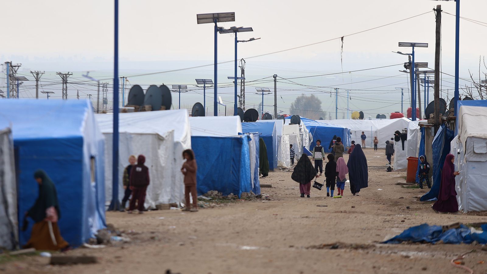 Labor government moves to bar entry to Australian women and children interned in Syria