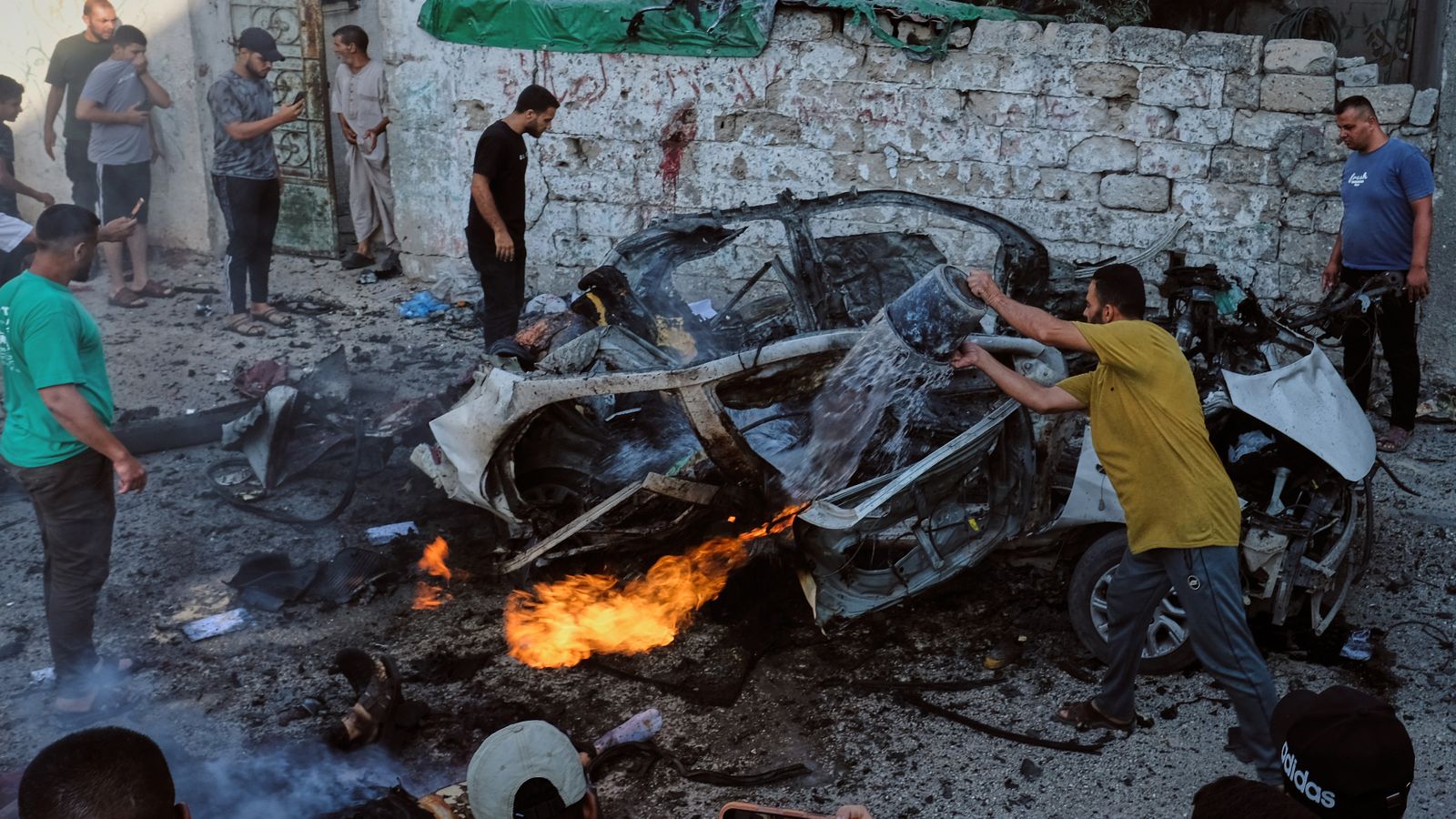 Israël commet un massacre à Gaza alors que Trump menace l’Iran de «décapitation»