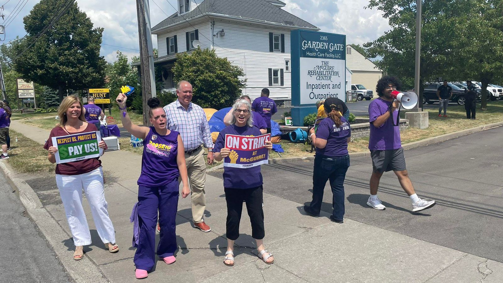 1,200 Buffalo nursing home workers conduct two oneday strikes World Socialist  Site