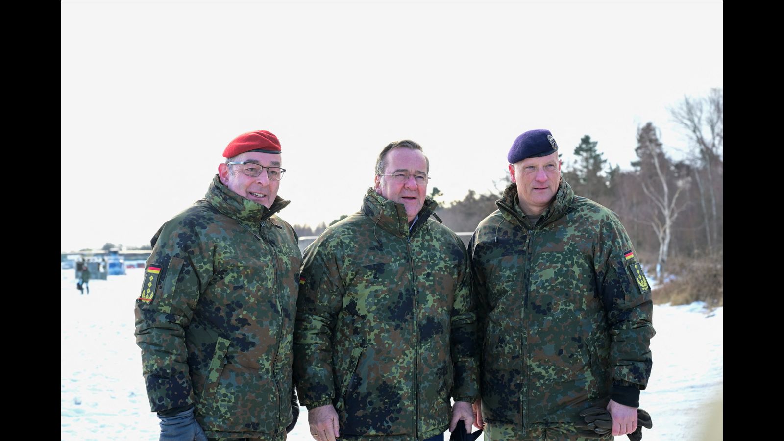 German defence minister presents new military strategy: Berlin prepares for major war against Russia