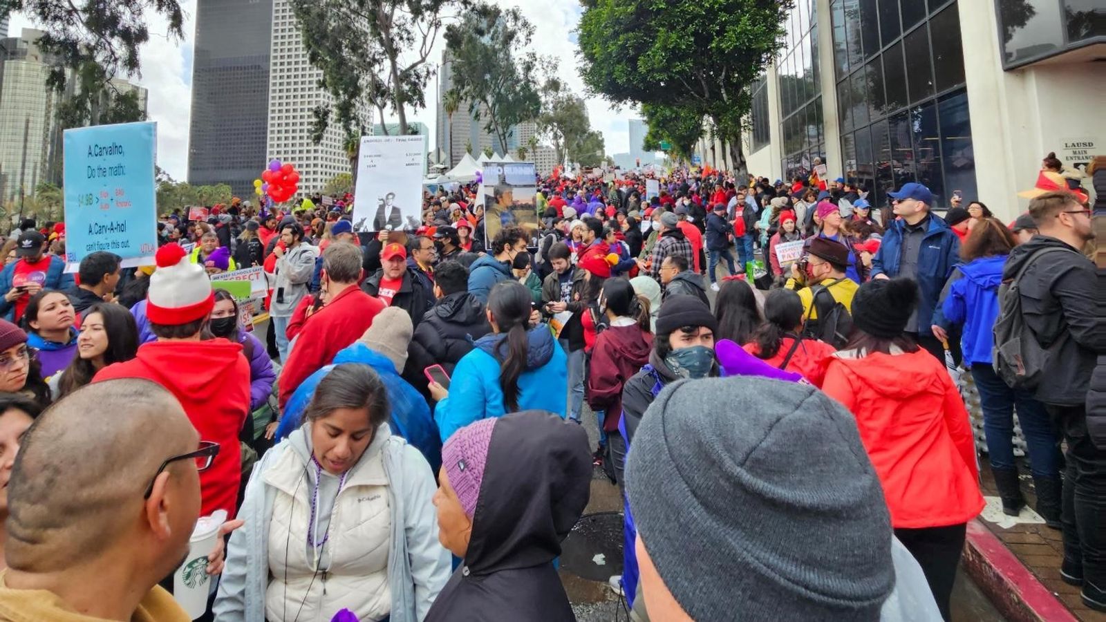 65.000 Schulangestellte beginnen in Los Angeles einen dreitägigen Streik