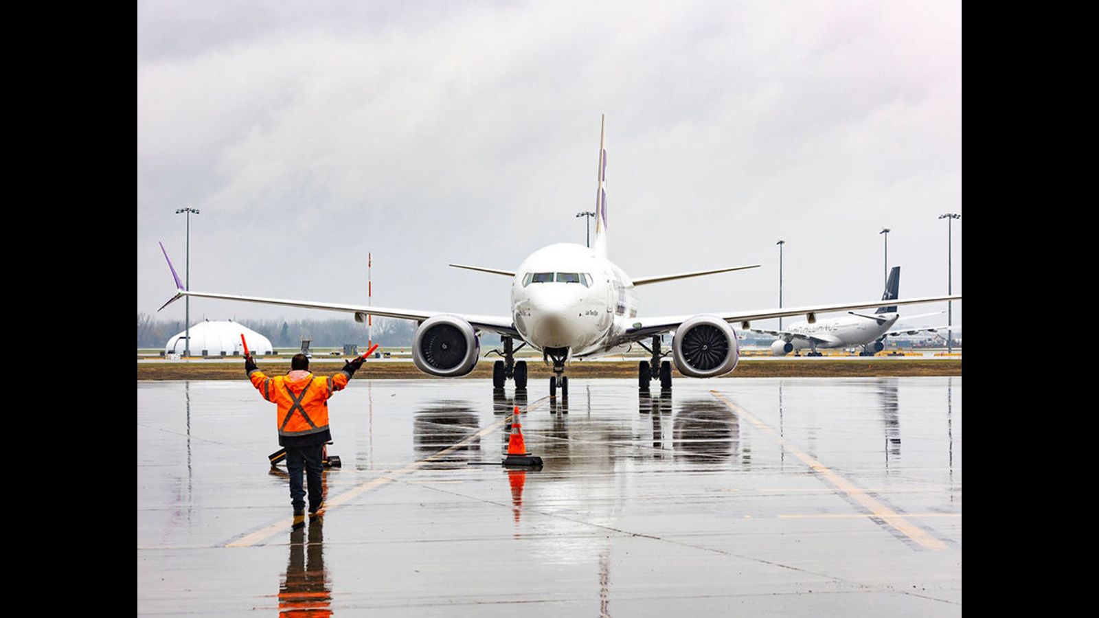 « C’était un chef d’équipe exemplaire et un ami formidable » : Un travailleur de l’aéroport de Montréal dénonce les violations systématiques de la sécurité après la mort d’Oscar Robayo