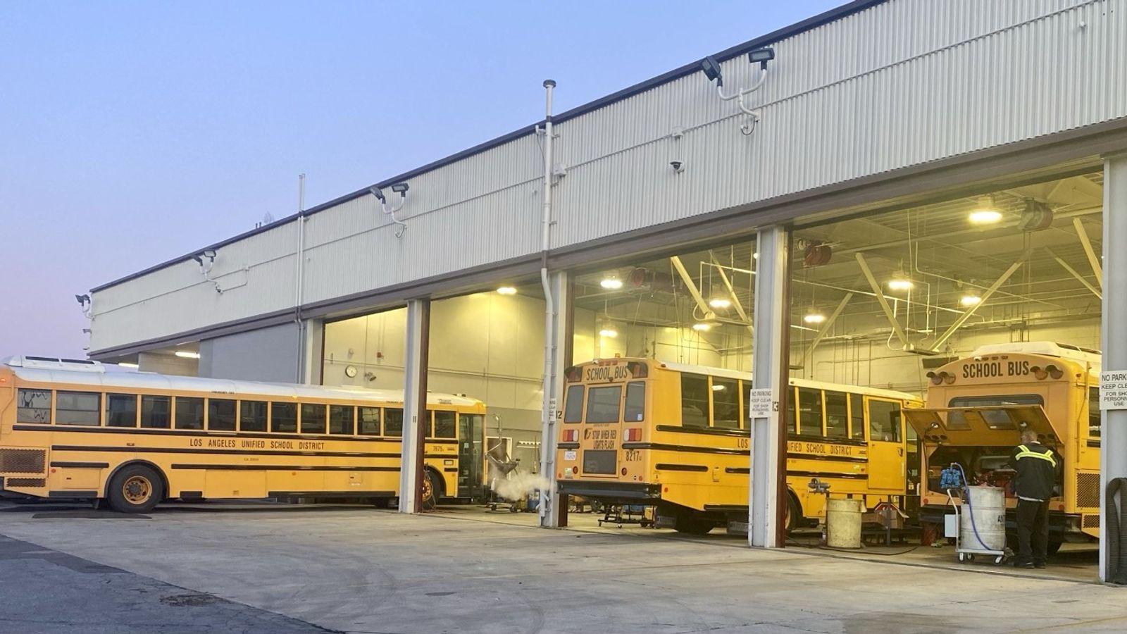 Union bureaucrats, Democrats cancel strike of 77,000 Los Angeles educators