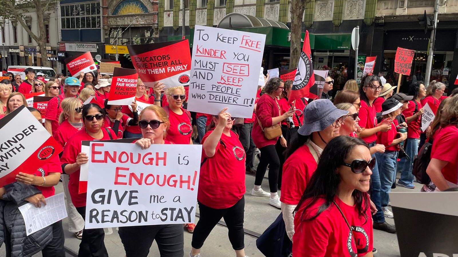 Australia: Victorian early childhood educators strike for second time