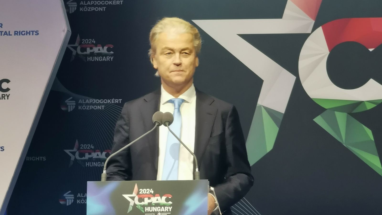 オランダの各政党、1945年以来ほとんどの右派政権について合意に達した