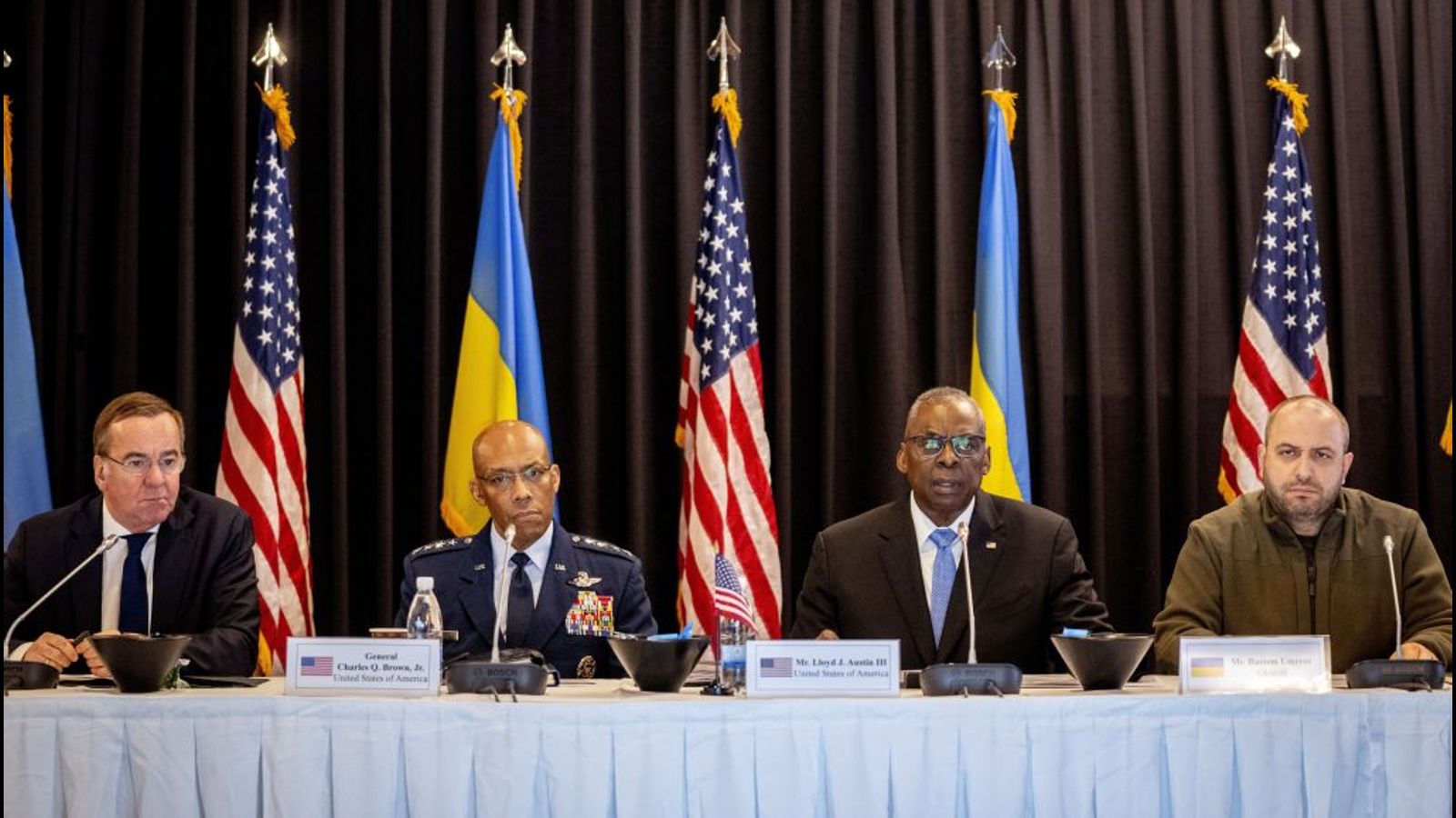 ロイド・オースティン米国防長官、ラムシュタインでのロシアとの戦争で撤退はないと主張