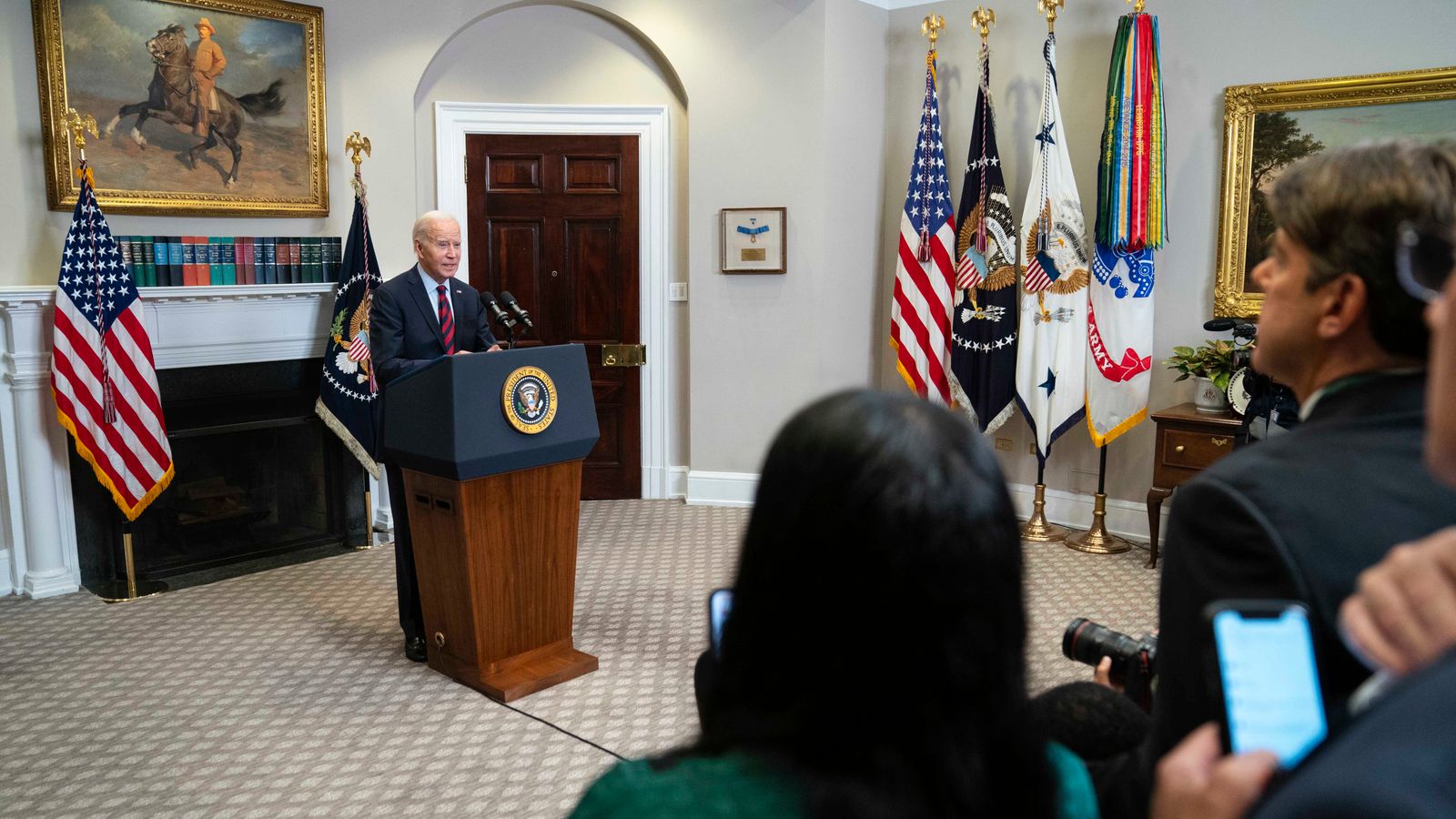 Während die Rückzahlungen von Bundesstudiendarlehen wieder aufgenommen werden, vertuscht Präsident Biden den Missbrauch von Kreditnehmern durch die Regierung