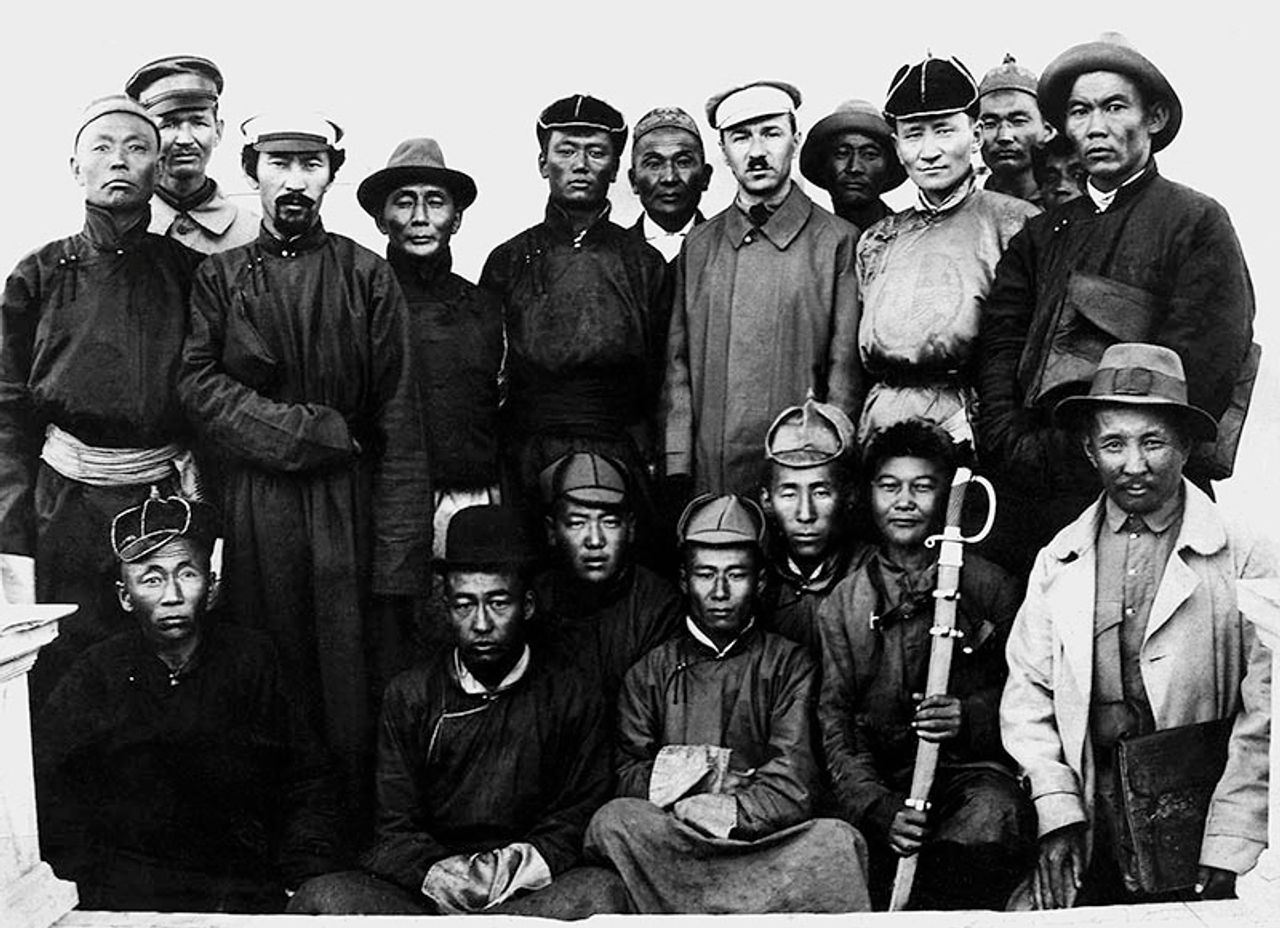 Реферат: Монгольская народная революция
