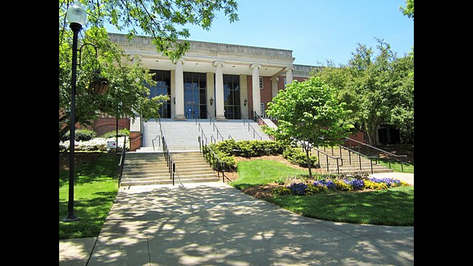 Tennessee university cancels long-running Fletcher Exhibit: A further assault on art and culture by the far right