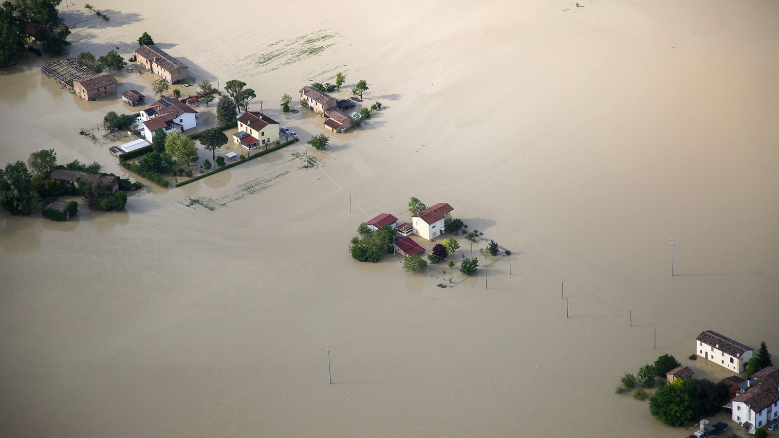 -berschwemmungen-und-Erdrutsche-in-Italien-eine-menschengemachte-Katastrophe