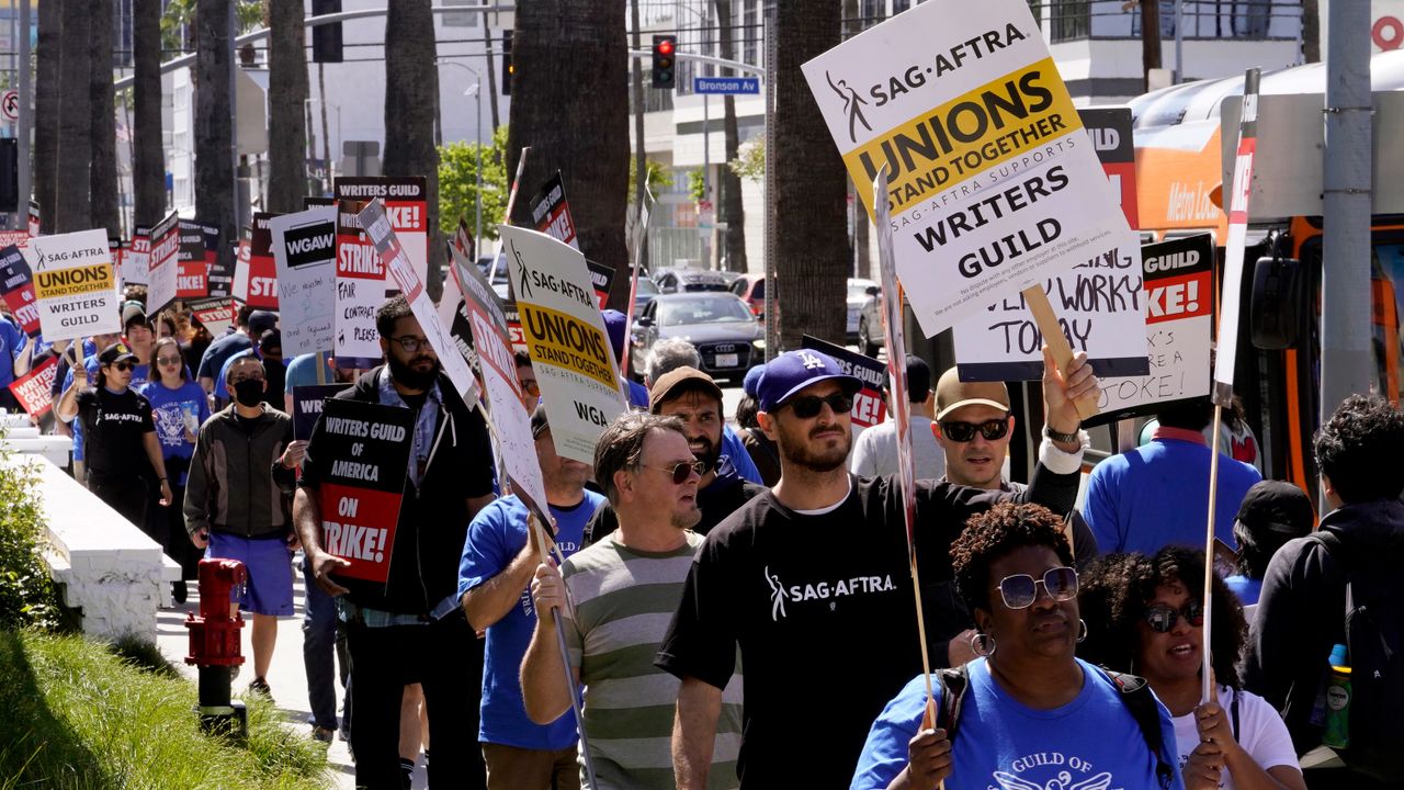 wsws.org - Reject the Writers Guild of America sellout contract!