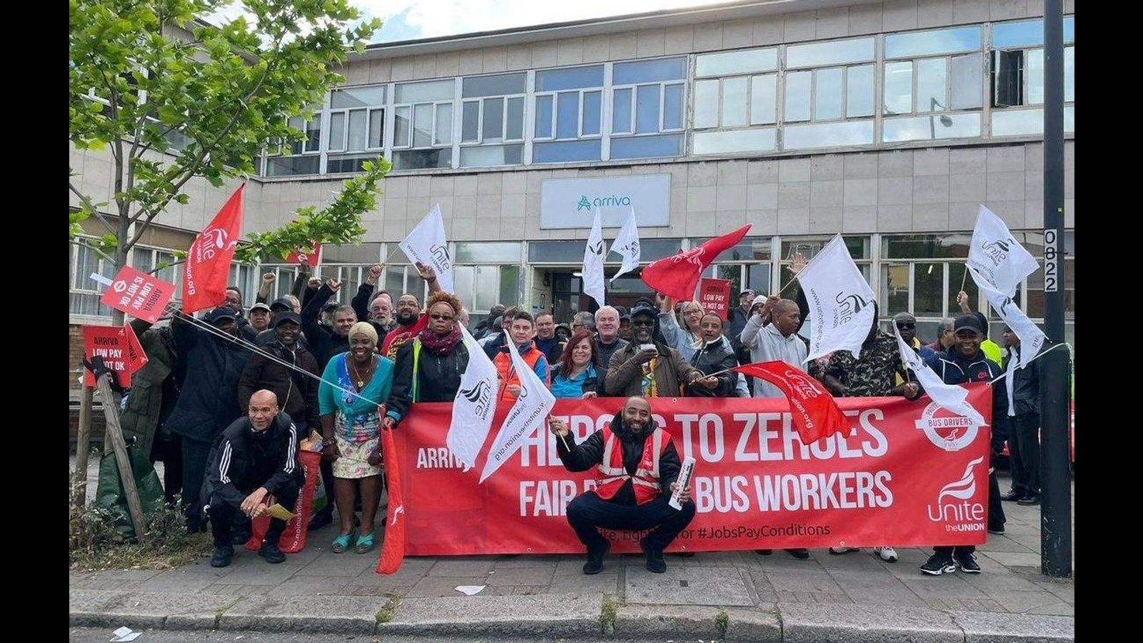 Reject Unite's latest sell-out pay deal at Arriva London South bus company!  Form rank-and-file strike committees! - World Socialist Web Site