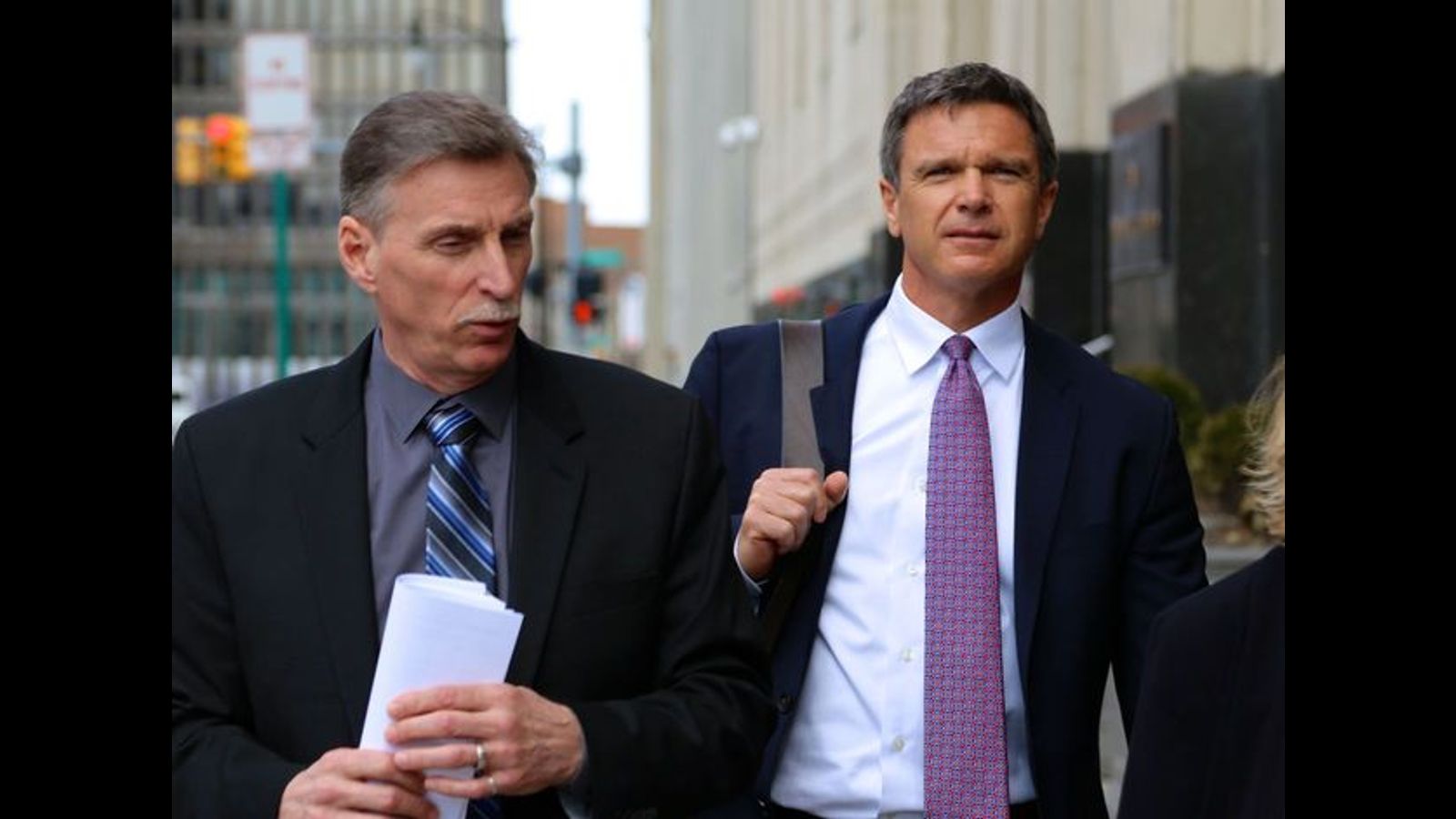 Sons of convicted UAW bribe taker Norwood Jewell were cosigners of GM