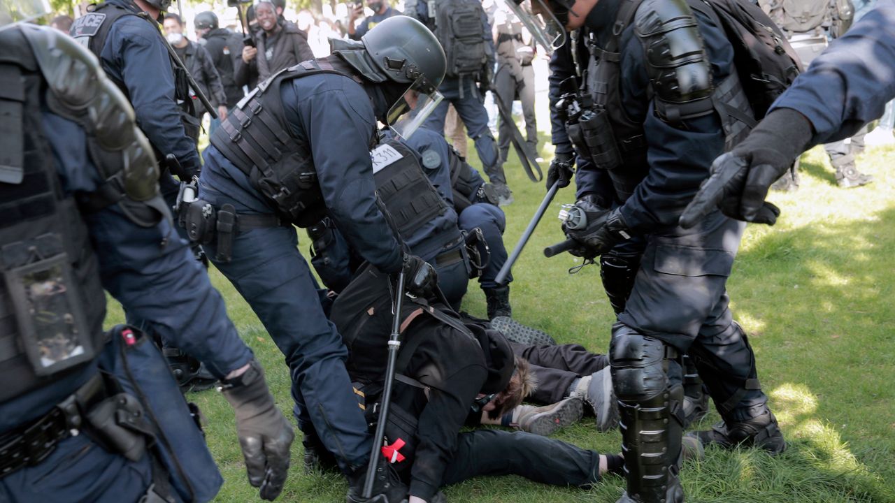 French police crack down on May Day rallies - World Socialist Web Site