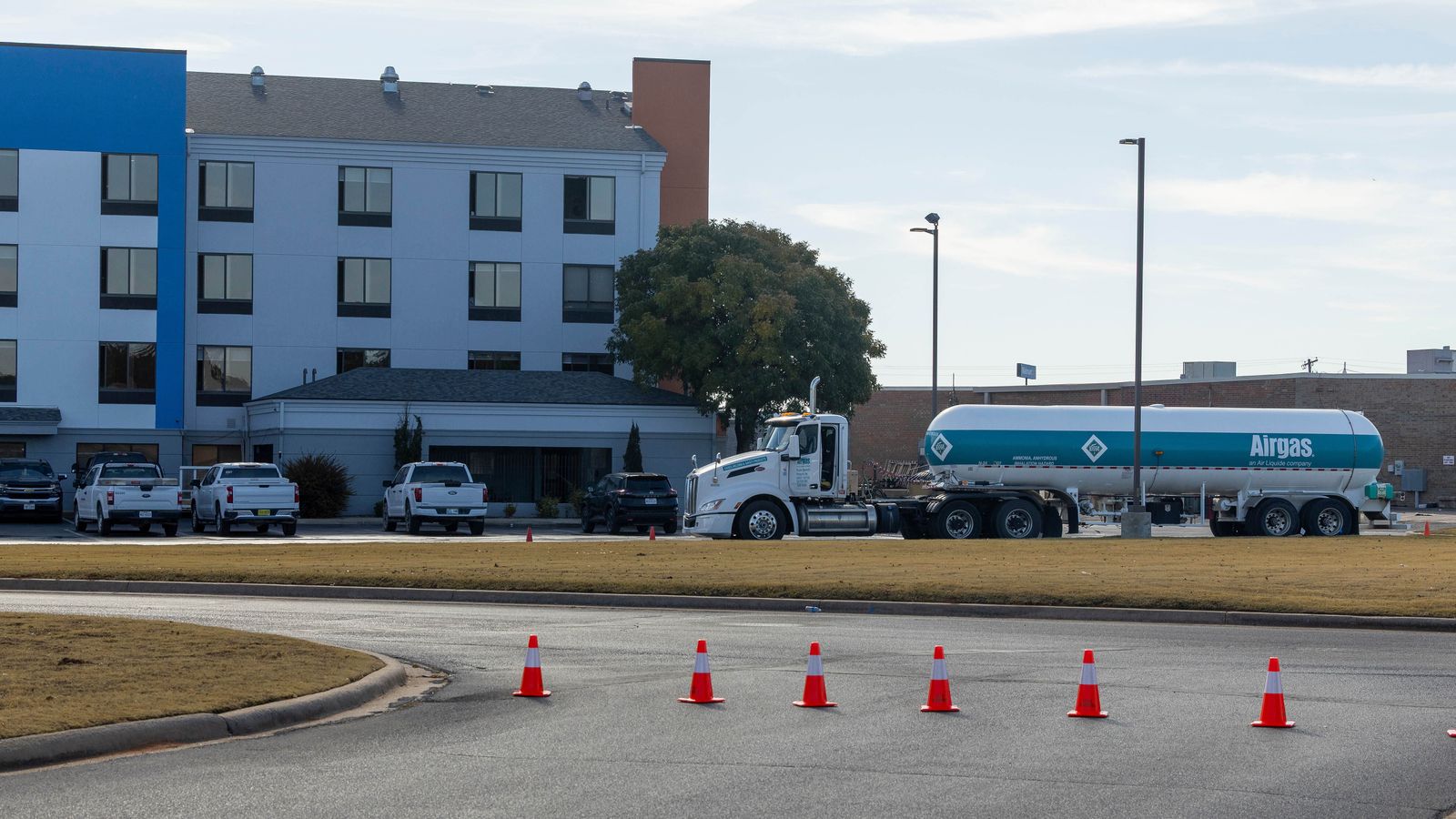 Ammonia leak spreads gas cloud in Weatherford, Oklahoma, sends 34 to the hospital