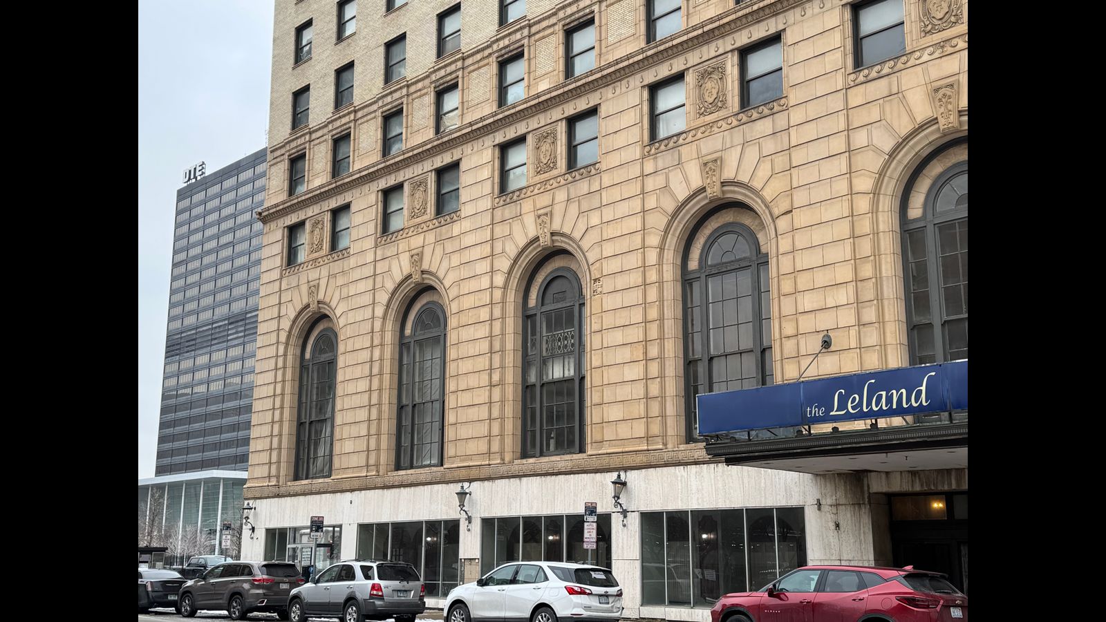Detroit: Leland House tenants forced to evacuate due to power outage; Alden Towers residents without heat for one month