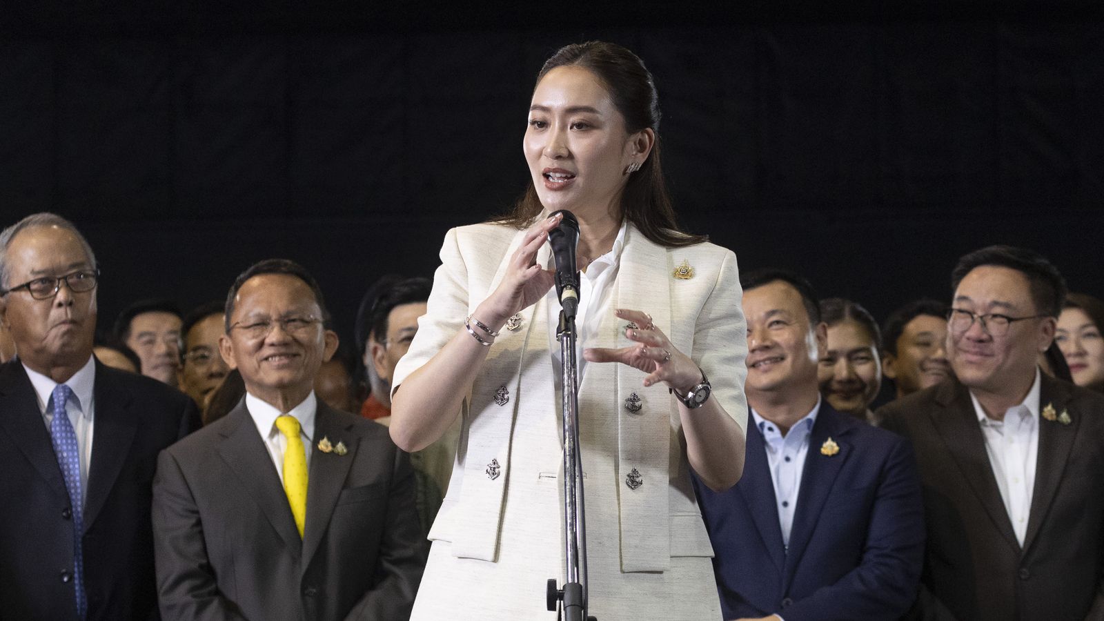タイの新首相：タクシン・シナワット前首相の娘