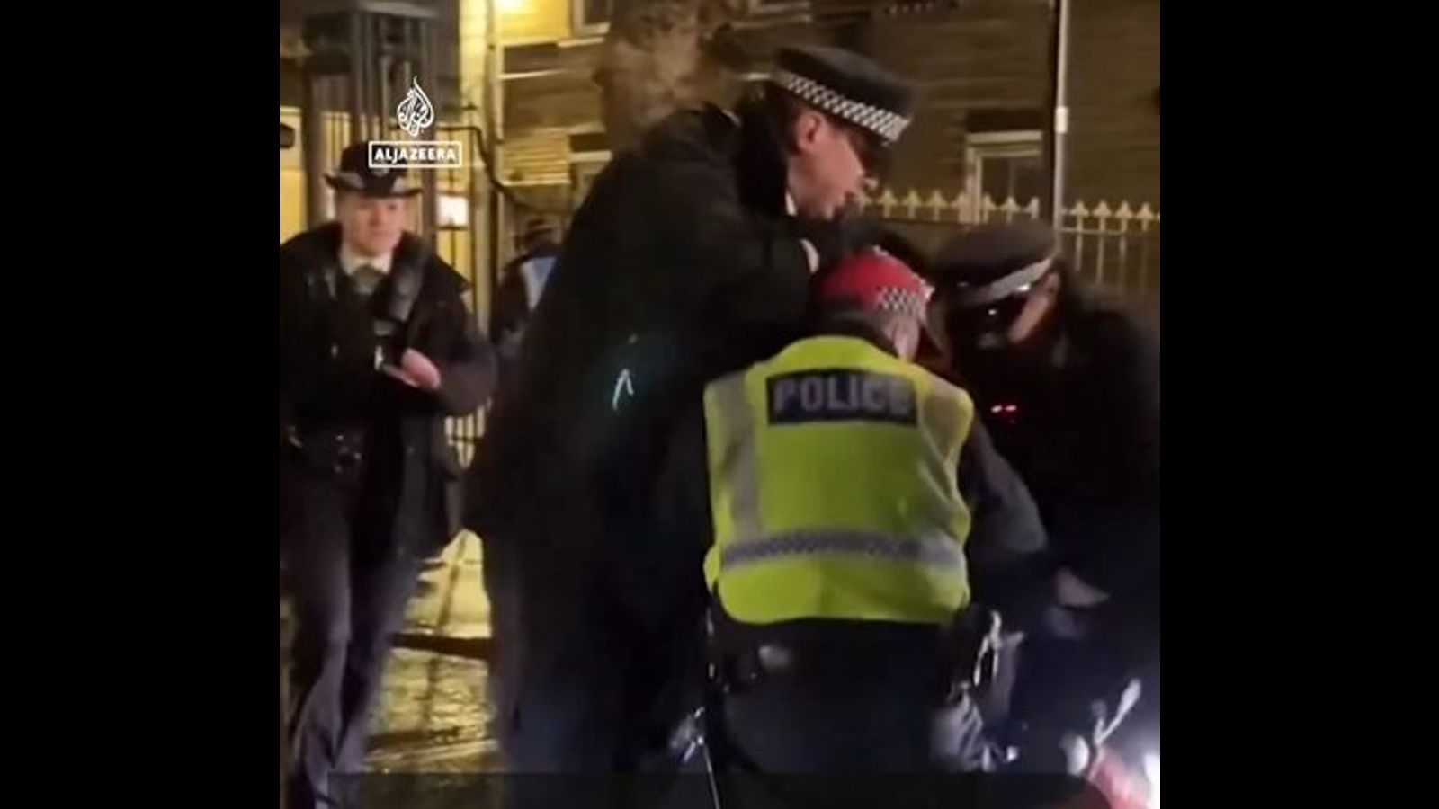 Mass arrest of protesters outside British hunger striker’s prison