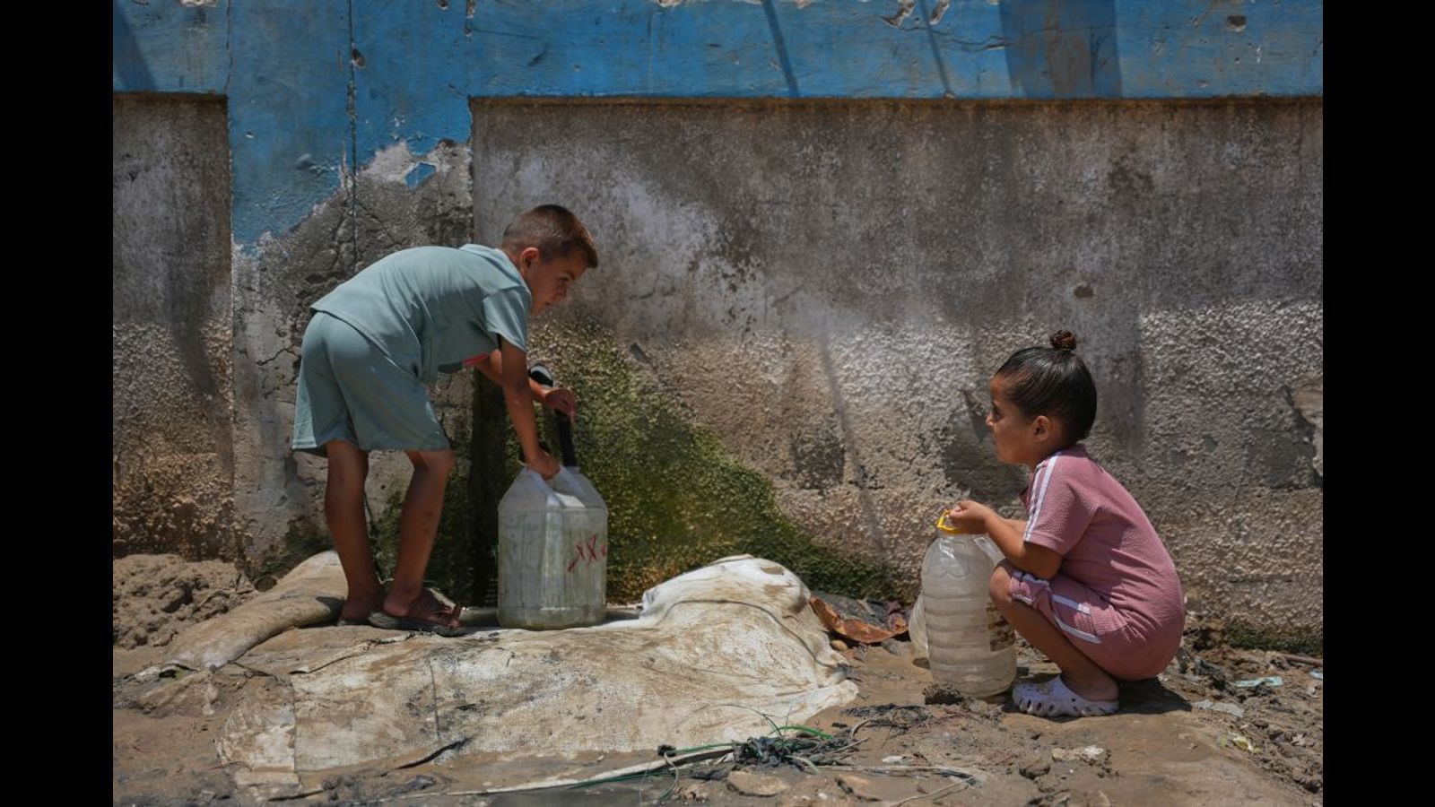 Israël poursuit sa guerre contre Gaza et s’en prend délibérément aux enfants