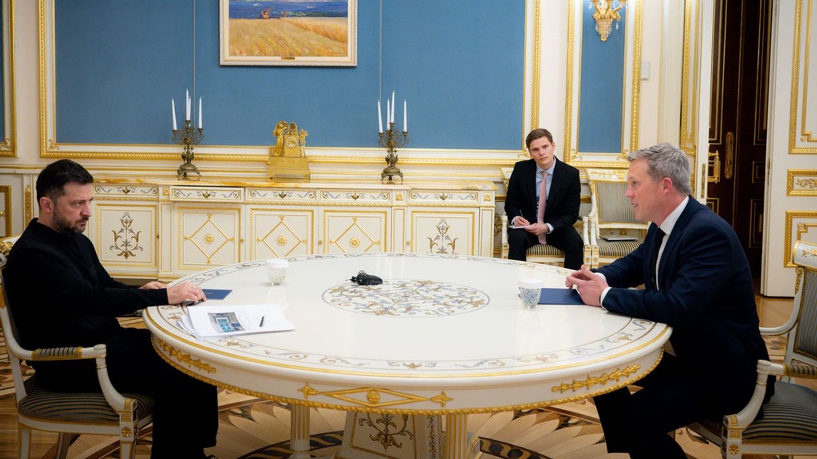 Ukraine-milit-risch-und-politisch-in-der-Krise-Wei-es-Haus-schl-gt-Verhandlungsl-sung-vor