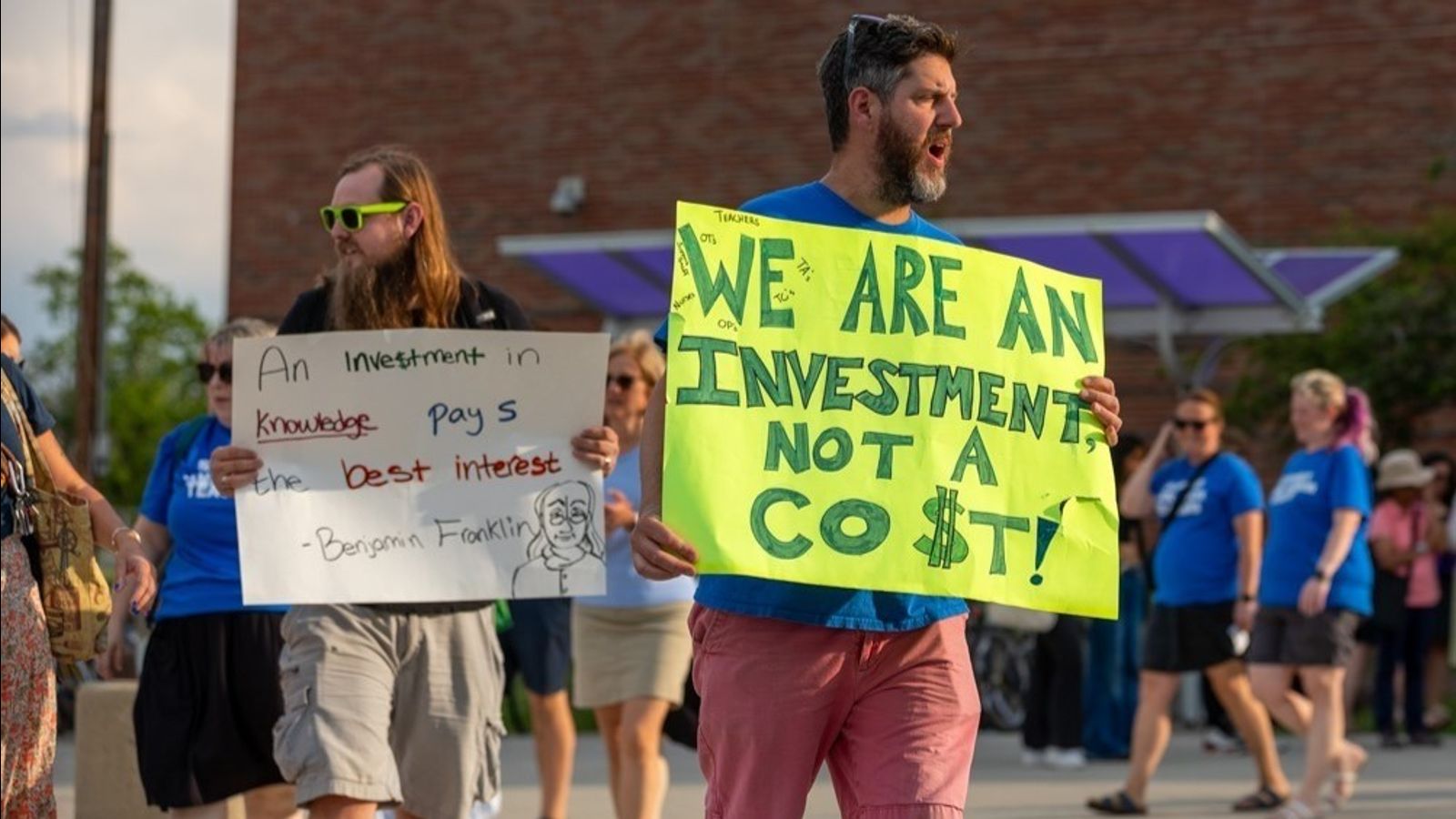 Trumps-Bildungsministerium-entzieht-Lehr-und-Pflegekr-ften-den-Status-als-Fachkr-fte-