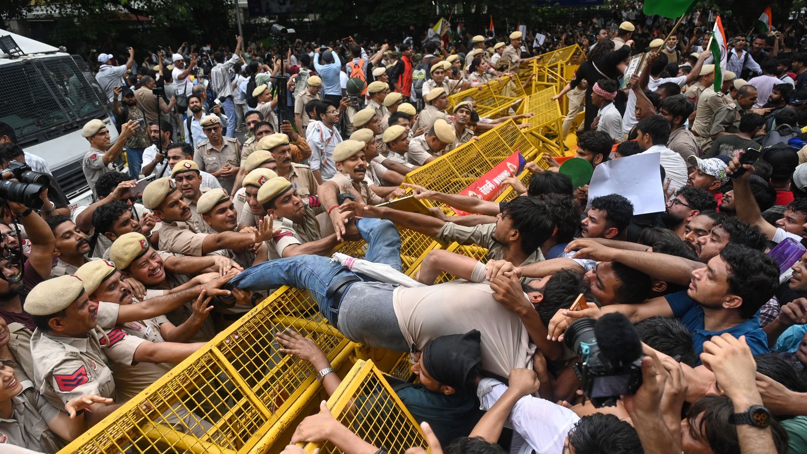 En Inde, le gouvernement d'extrême droite ébranlé par des manifestations étudiantes de plus en plus larges