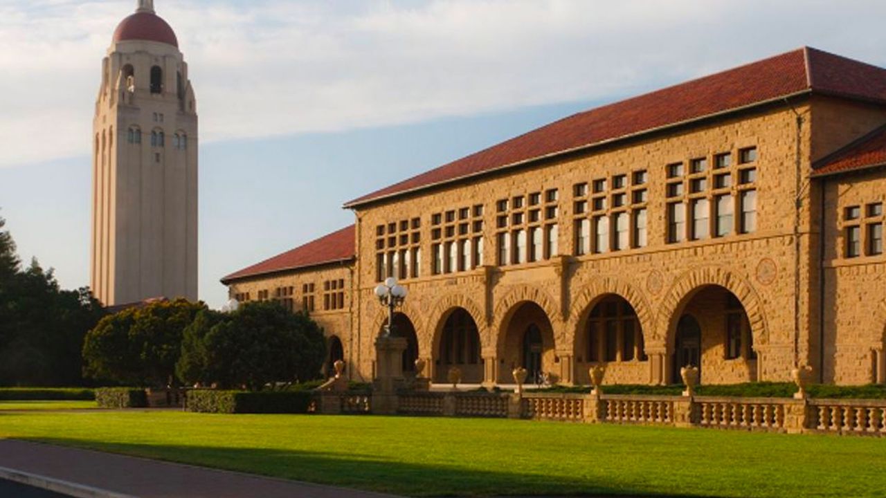 Stanford University resident assistants strike over COVID-19, wages - World  Socialist Web Site