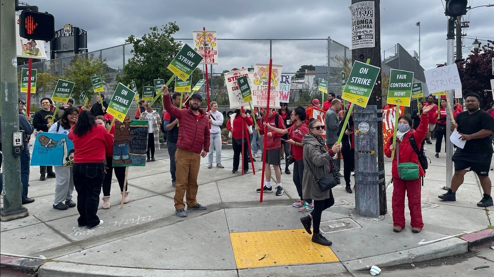 3,000 Oakland, California teachers begin strike