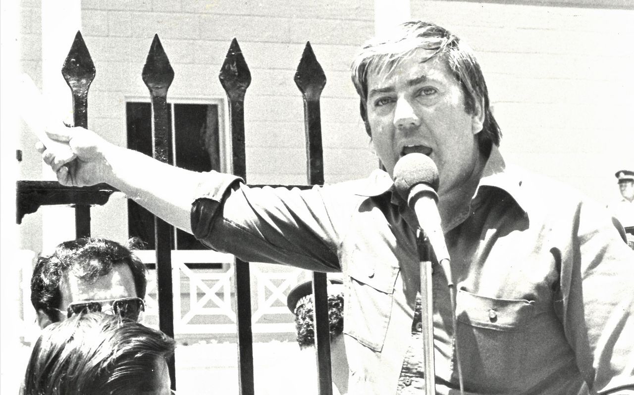 Watch: Meeting commemorates decades-long Australian Trotskyist Barry Jobson - Vimarsana News