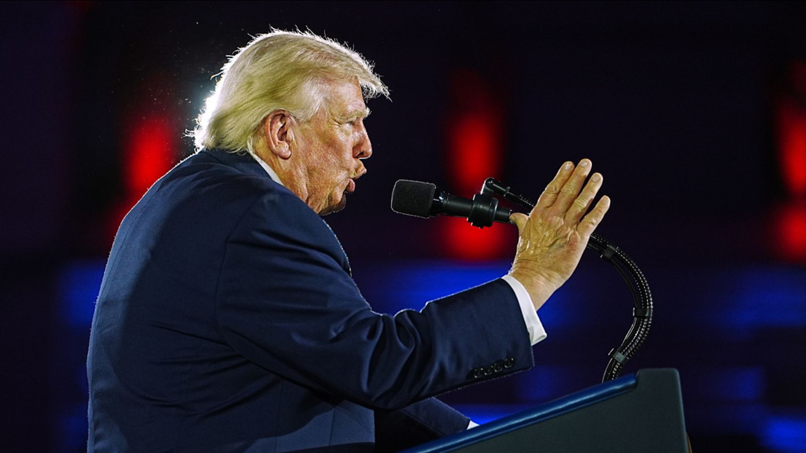 White House threatens to “unleash hell” against Iran, as US surges troops to Middle East