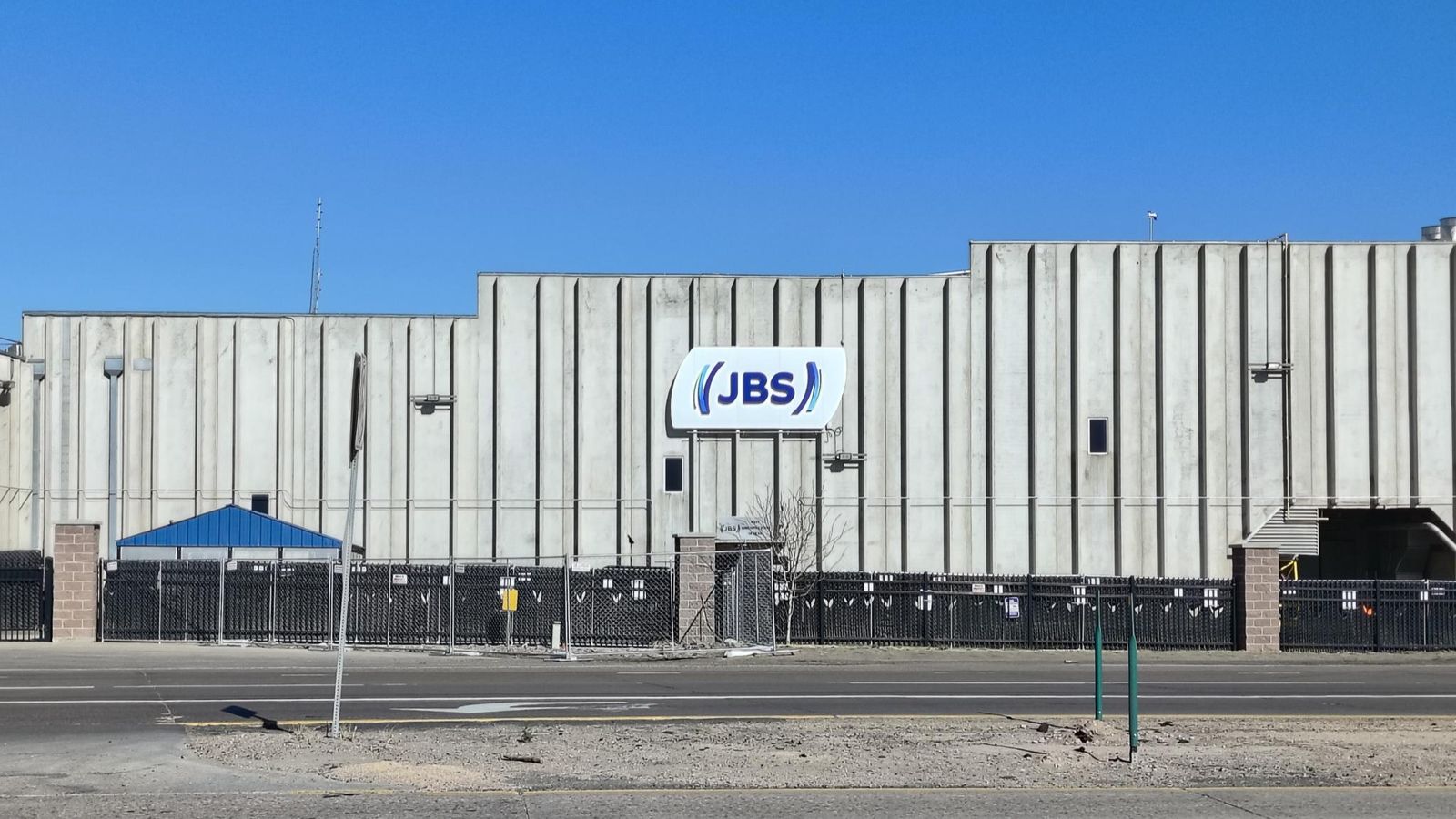 JBS meatpacking workers return to work at Greeley, Colorado plant after UFCW sellout of strike