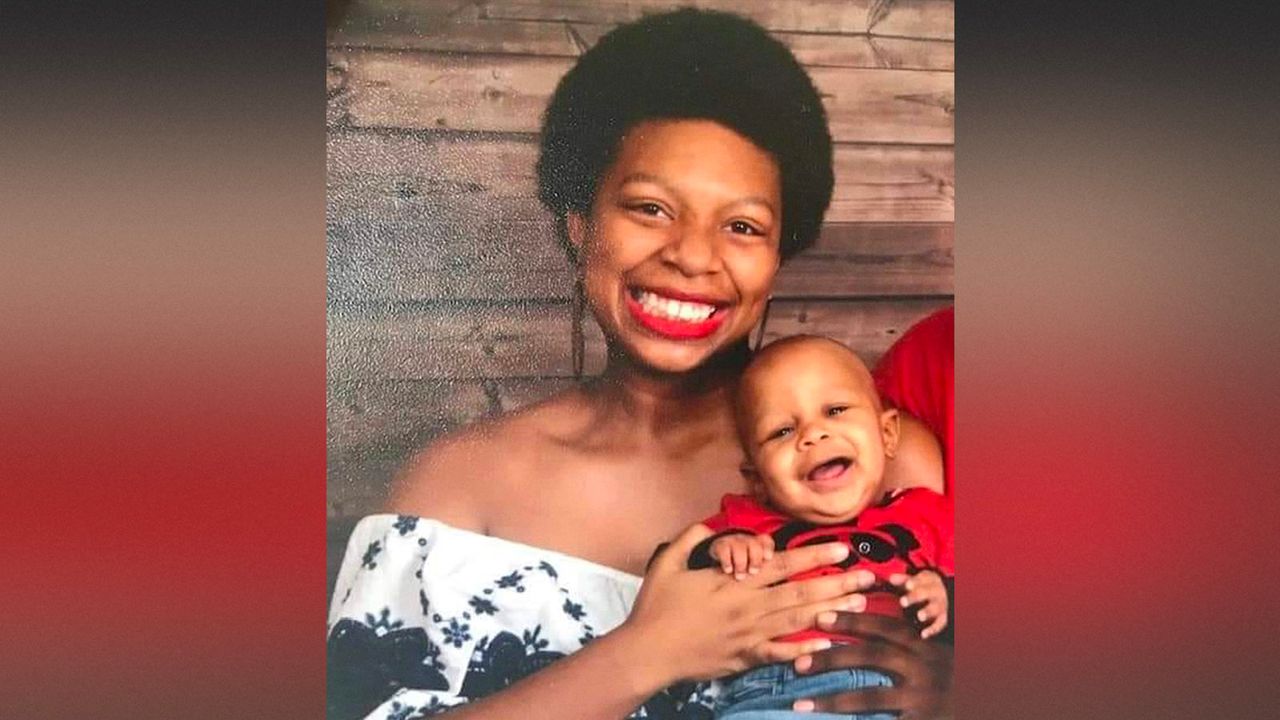 Two dead after 26-year-old mother jumps off Tennessee overpass holding infant - Vimarsana News