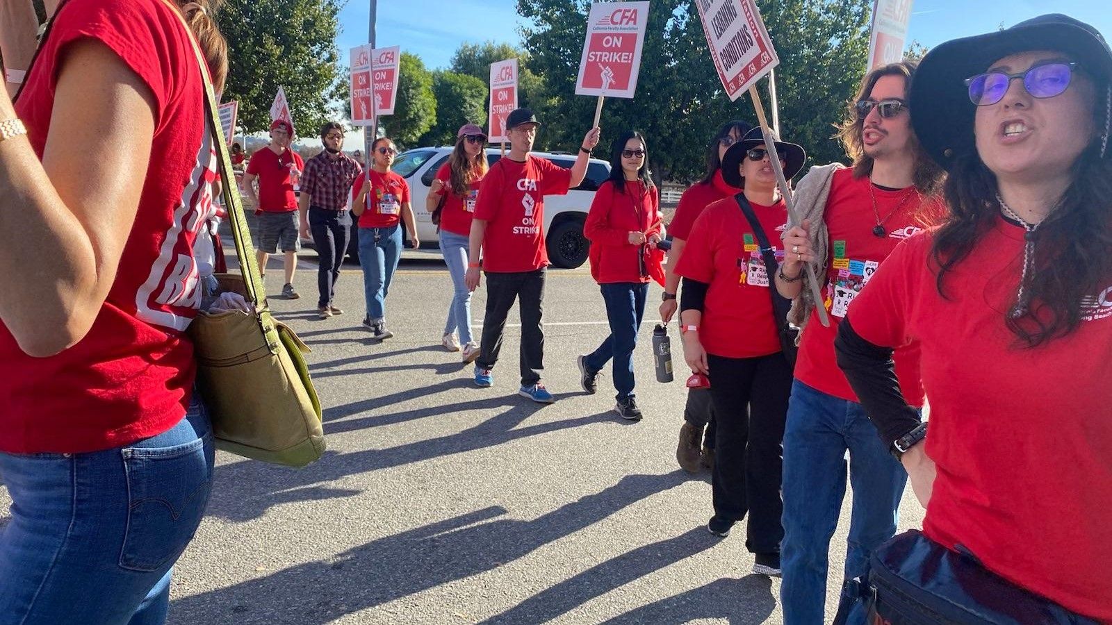 Expand the California State University strike of 29,000 lecturers