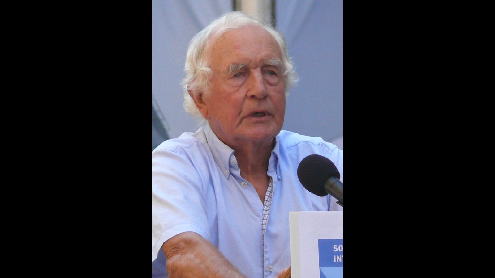 Professor emeritus Stuart Rees’ tale til Sydney ‘Free Assange ...
