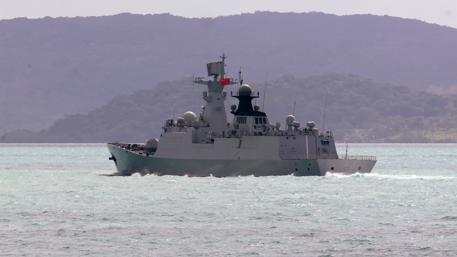 オーストラリアの海岸沖の中国軍艦は、軍国主義者の爆発を引き起こします