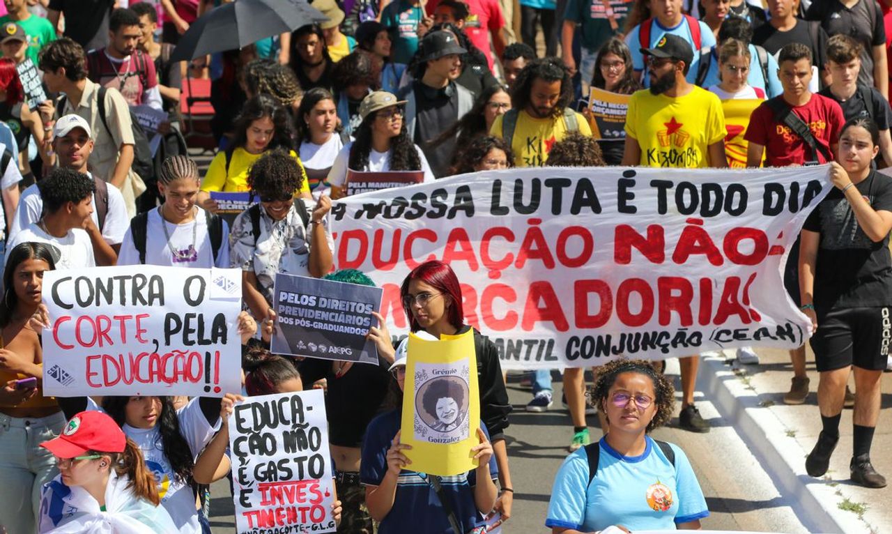A week in the life of an 18-year-old student and activist in Brazil —  Assembly