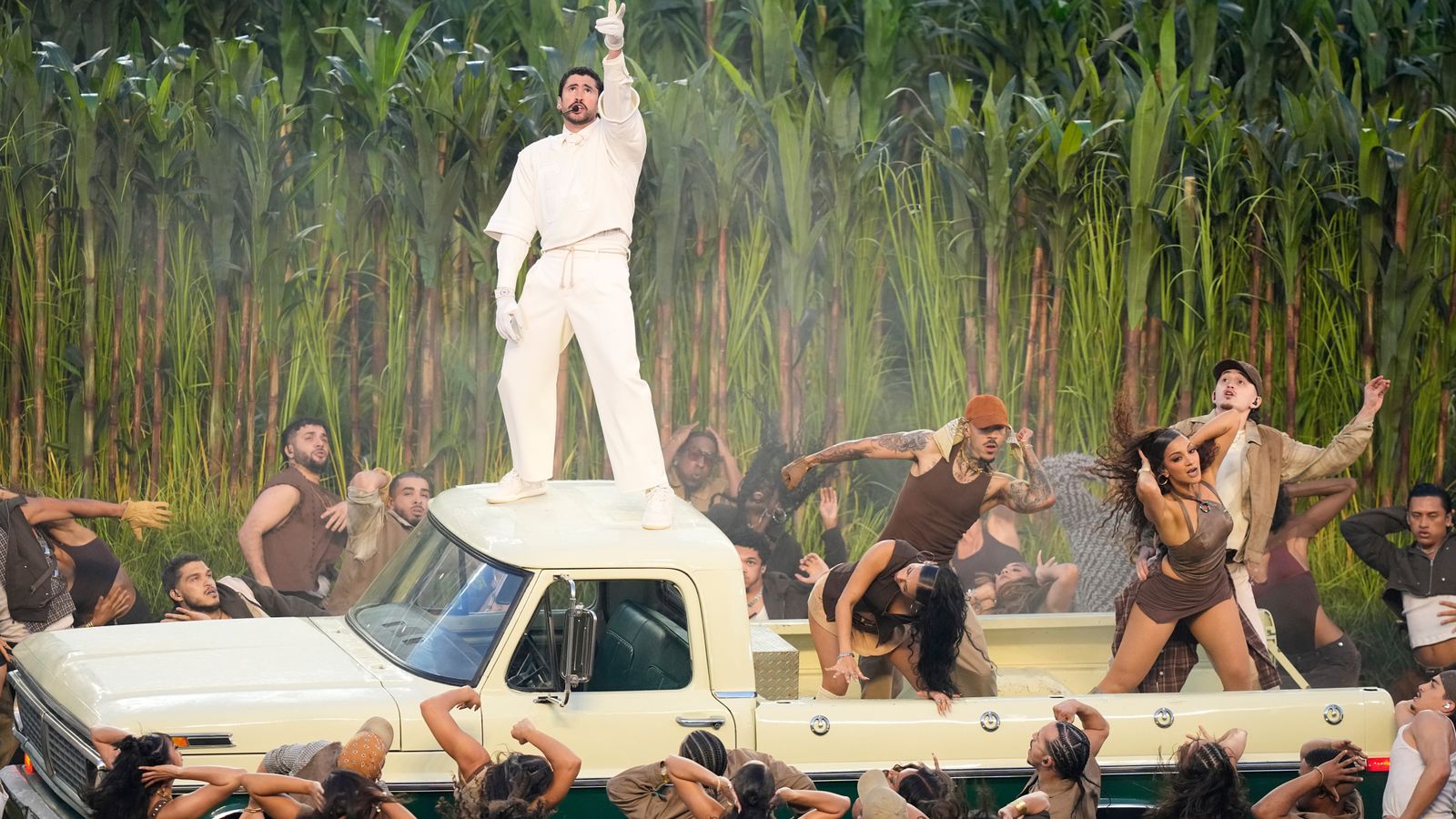 Puerto Rican rapper Bad Bunny’s Super Bowl halftime show highlights mass opposition to Trump