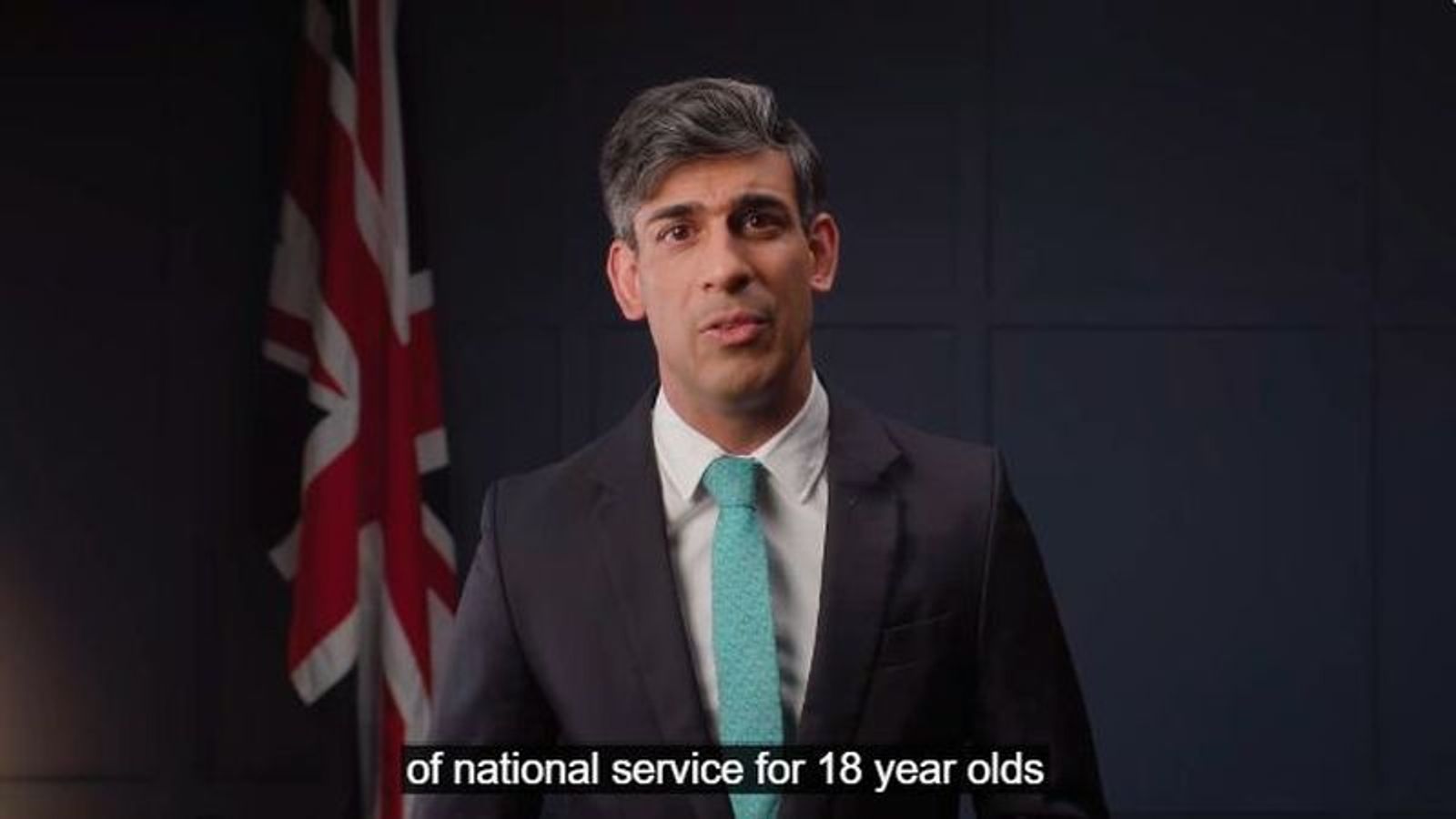 英国のリシ・スナック首相は18歳に国民奉仕活動を導入すると約束