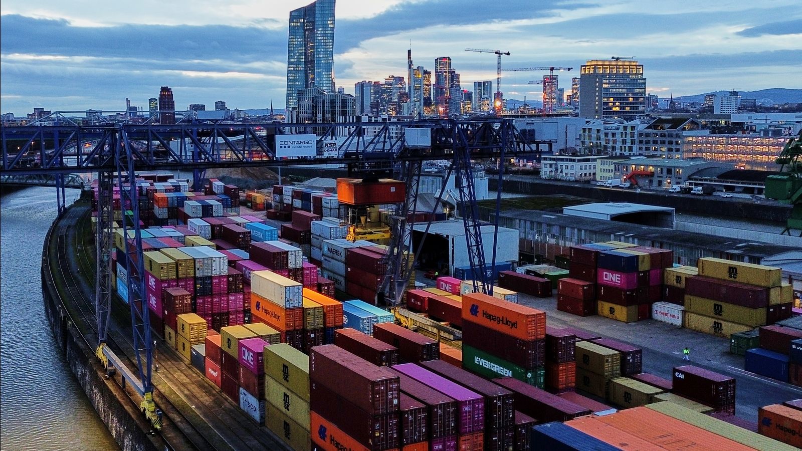 After Supreme Court decision, Trump tariff war to intensify