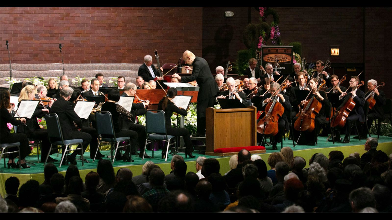 As negotiations hit impasse, Chicago Symphony Orchestra musicians continue  strike and free concerts - World Socialist Web Site