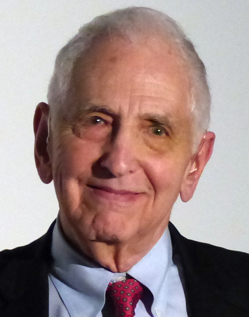 Prominent whistleblowers and journalists defend Julian 