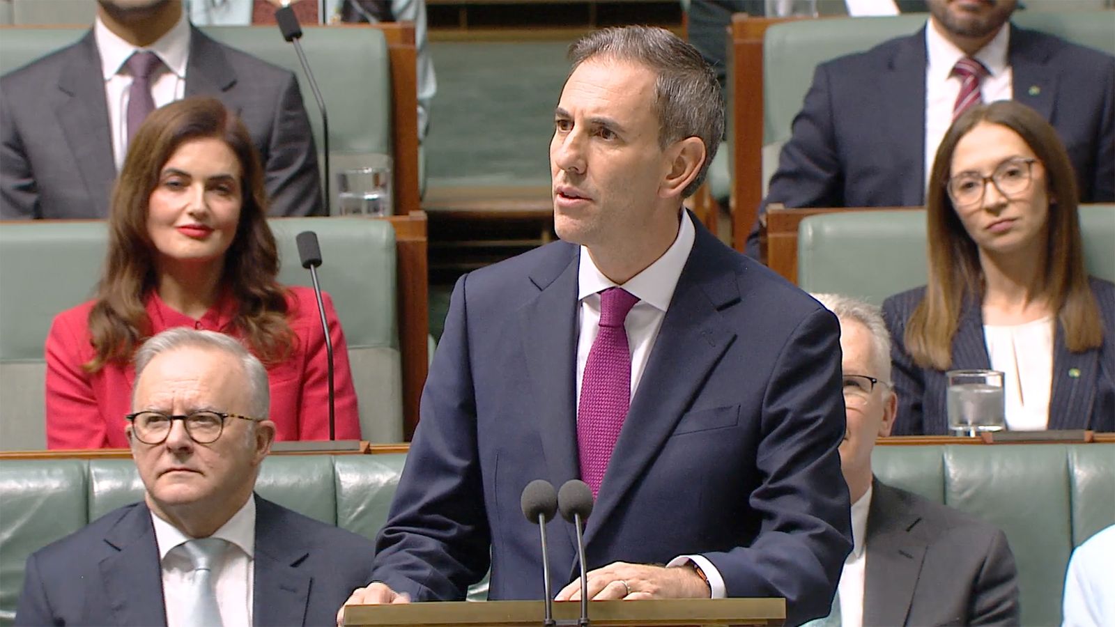 Australian budget further cuts public school funding