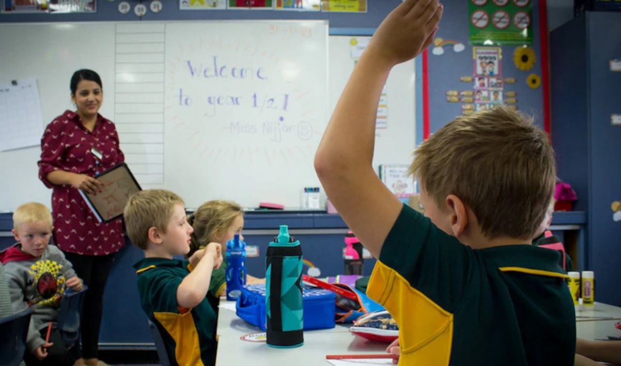 Australian school support workers condemn worsening conditions and union's role - Vimarsana News